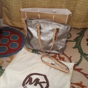 Michael Kors purse